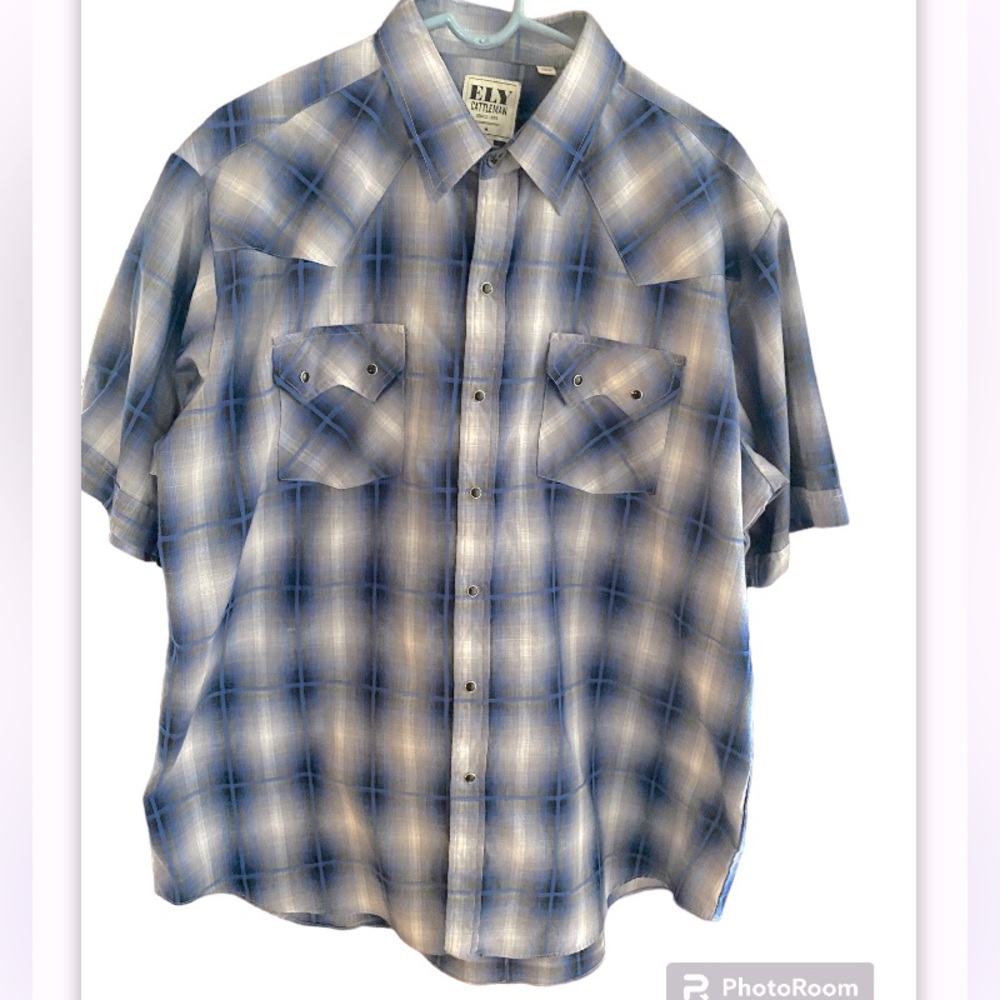 Ely Cattleman short sleeve western snap plaid shirt. Size extra large